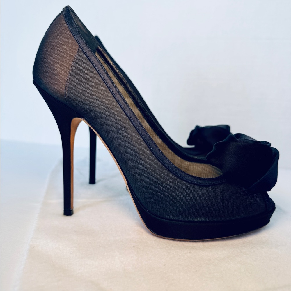 Christian Dior Midnight Blue Peep-Toe Heel w/stunning flower detail. Worn once. - Picture 3 of 7